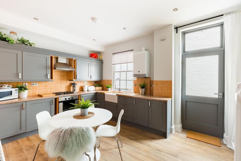 Fabulous Malvern Townhouse Great Malvern Eksteriør billede